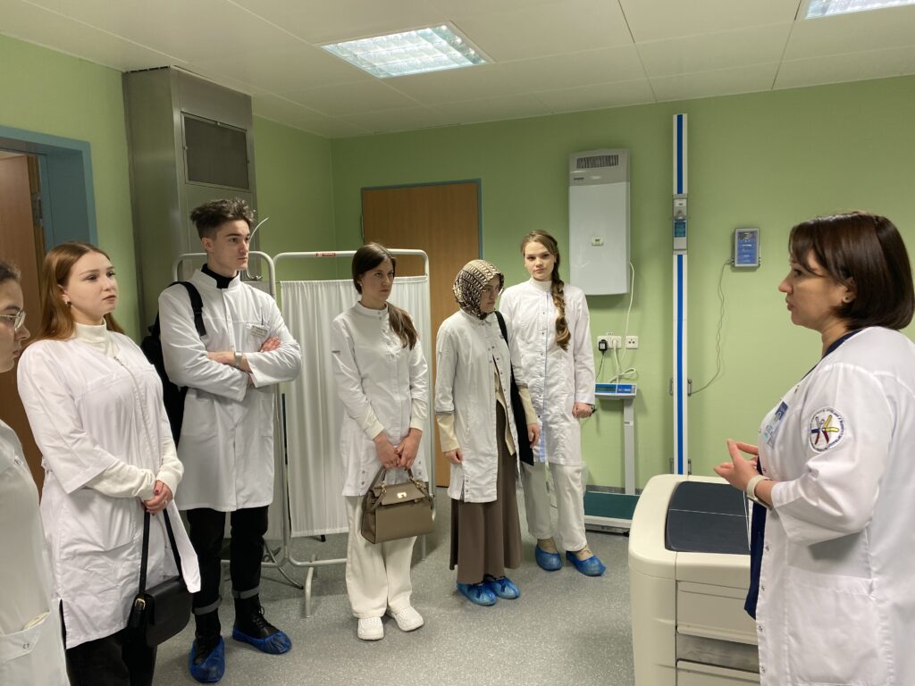 Производственная экскурсия студентов медицинского факультета в  Федеральный Центр травматологии, ортопедии и эндопротезирования